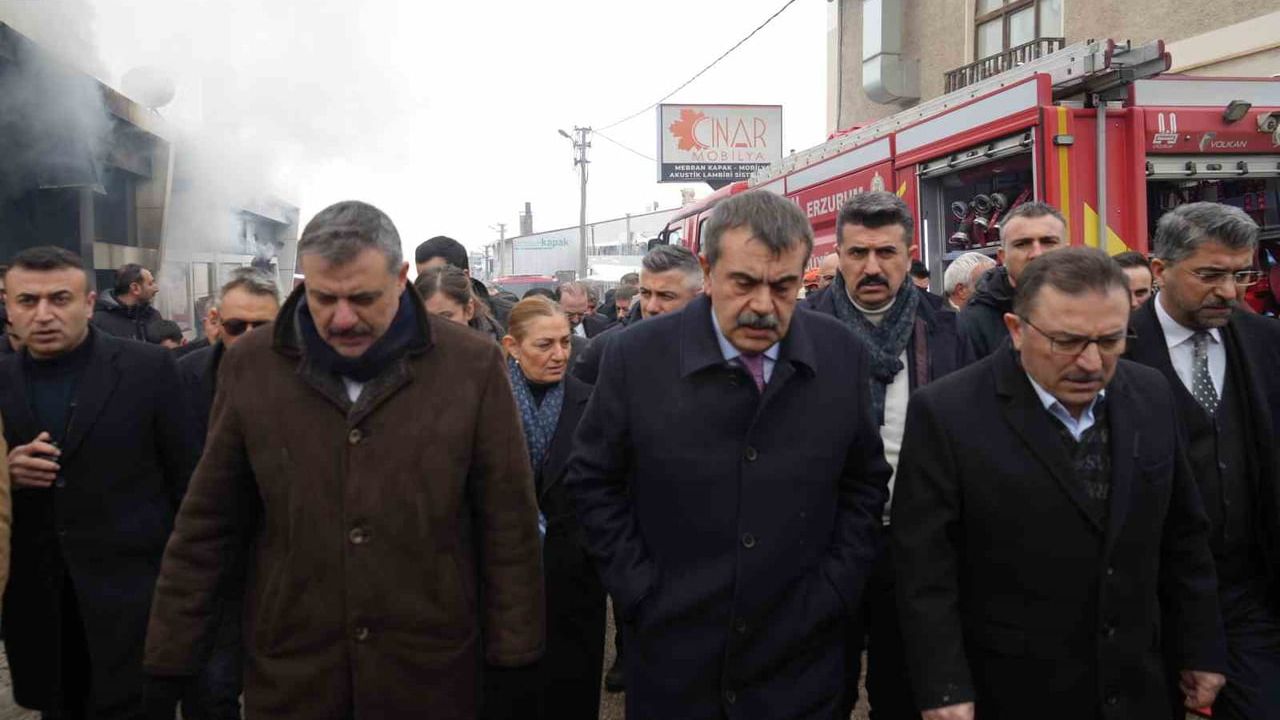 Yangında ölü sayısı 2’ye yükseldi