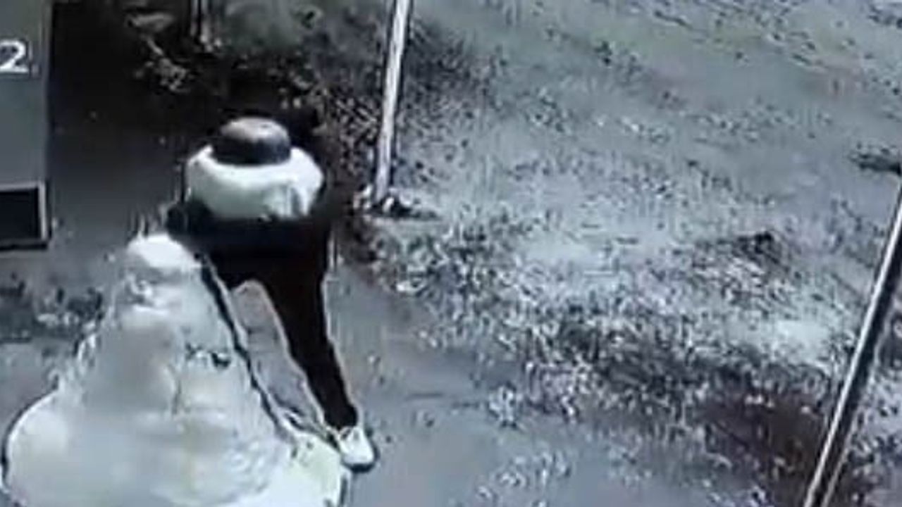 Yazıkonak'ta kardan adamın kafası çalındı