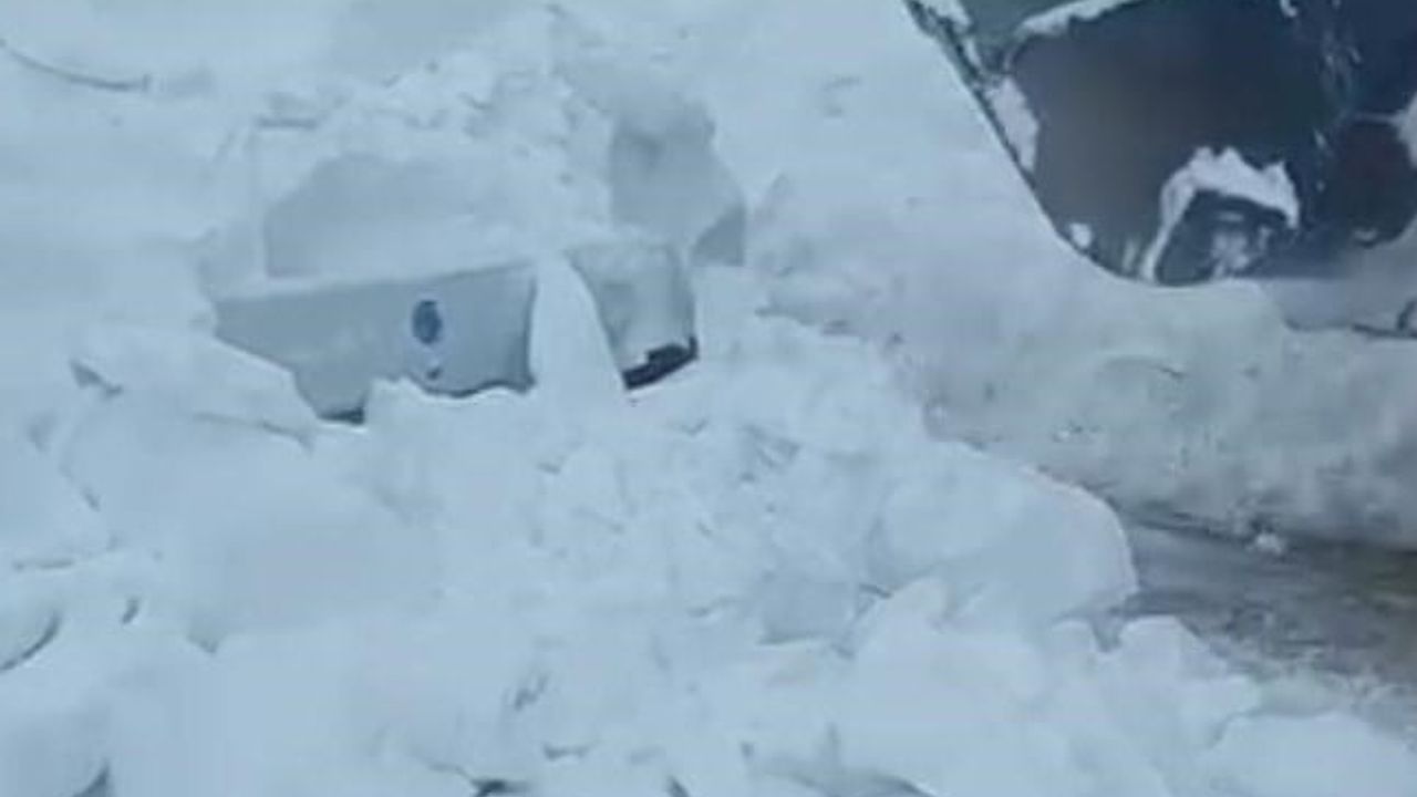 Yem bırakmaya giden vatandaş tipide aracını yolda bırakıp köye güçlükle ulaştı