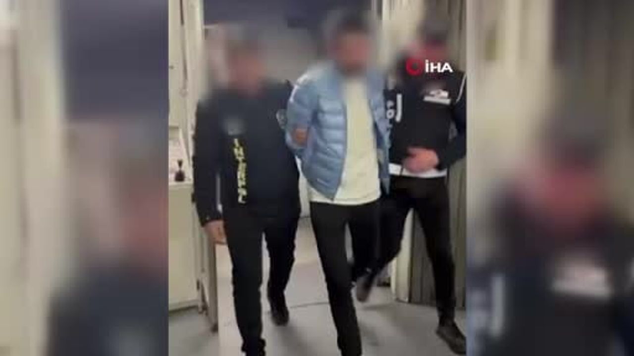 Yerlikaya: Kırmızı Bültenle Aranan Serdar Sertçelik Macaristan'dan Türkiye'ye Getirildi