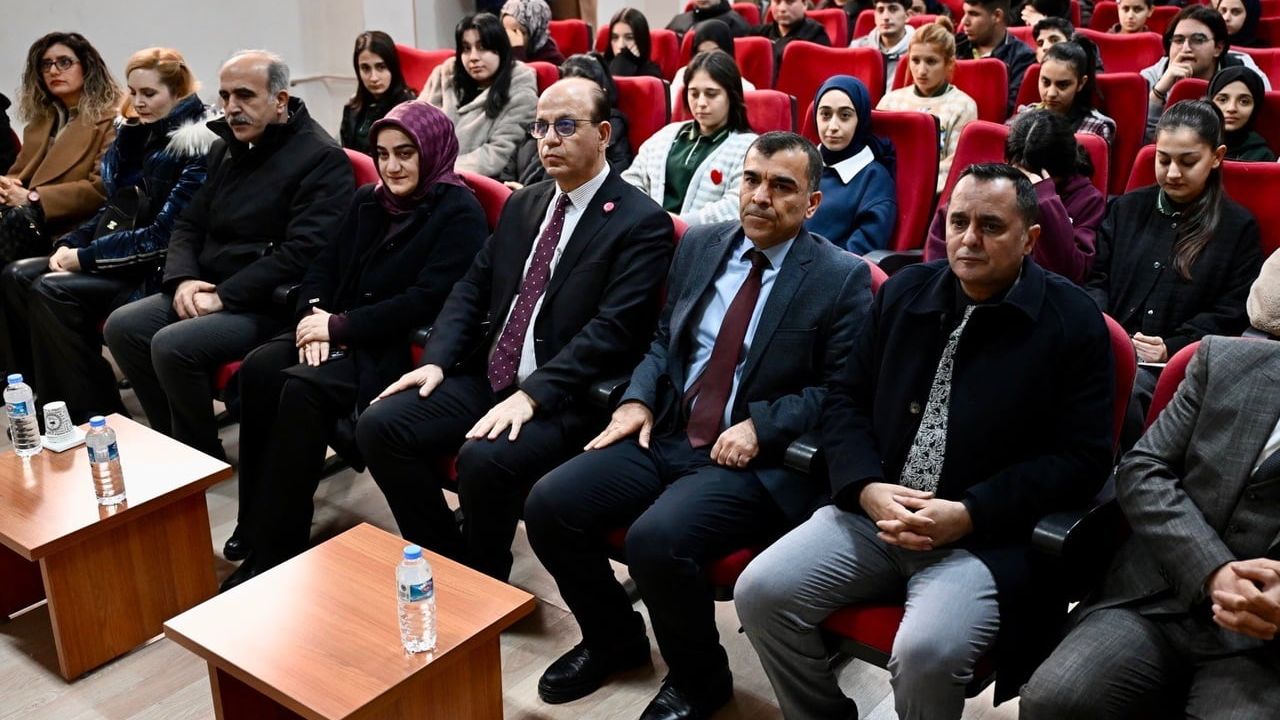 Yeşilyurt Belediyesi’nin TYT-AYT kaynak kitap desteği