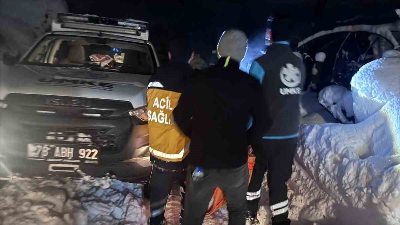 Yoğun kar altında UMKE, yatalak hastaya 4 saatte ulaştı