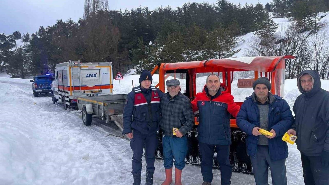 Yozgat'ta AFAD ve jandarma, 2 bin rakımlı yaylada mahsur kalan vatandaşı kurtardı