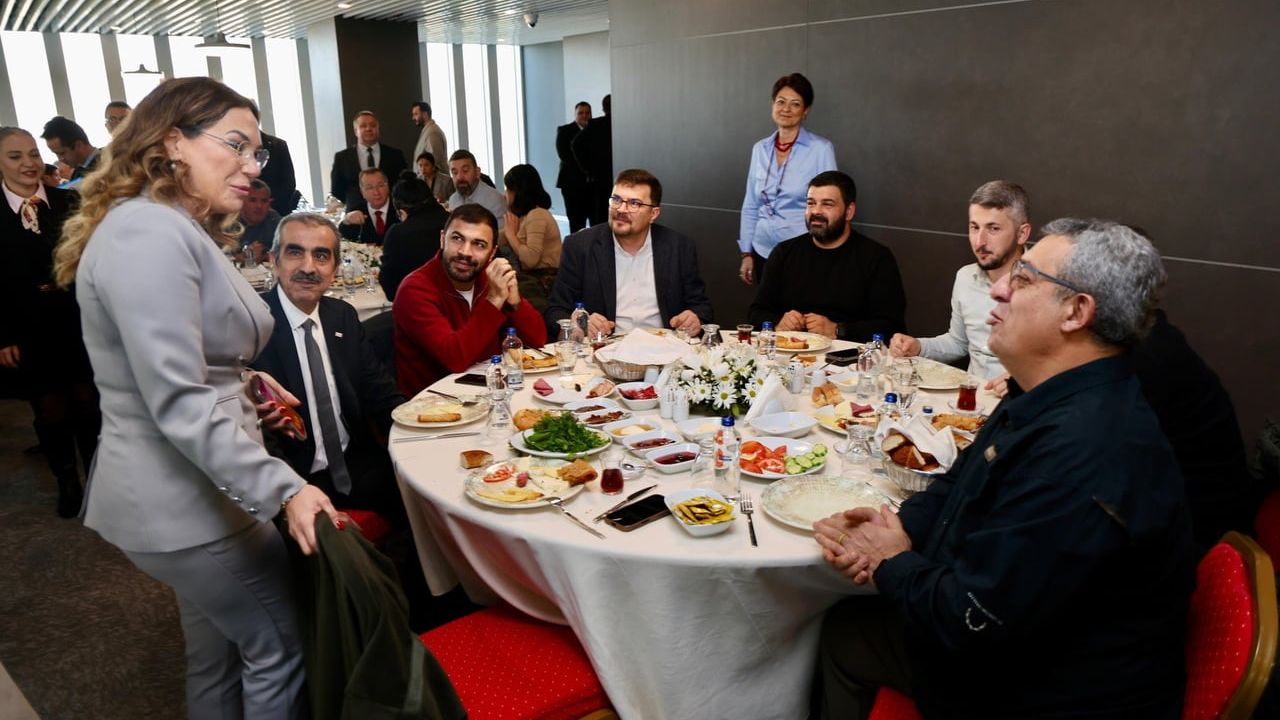 Yüceer'den gazetecilere 'Basın Evi' sözü