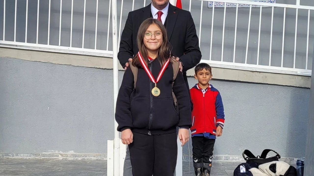 Zafer İlkokulu Altıntaş'ı İl Düzeyinde Gururlandırdı