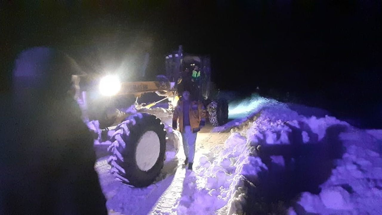 Zara'da kar engeli: Pazarcık köyündeki hastaya 4 saatte ulaşıldı