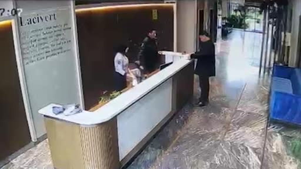 Zeytinburnu’da lüks sitede kargo patlaması: Görüntüler ortaya çıktı