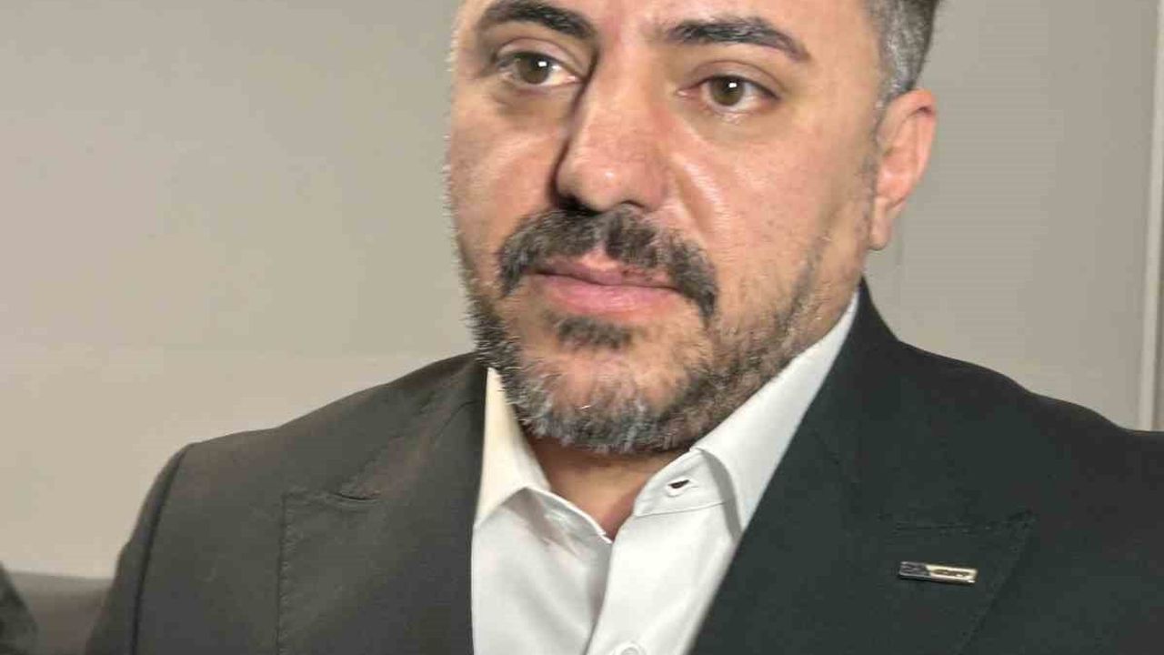 Zeytinburnu'nda bırakılan kargo paketinin patlama anları kamerada