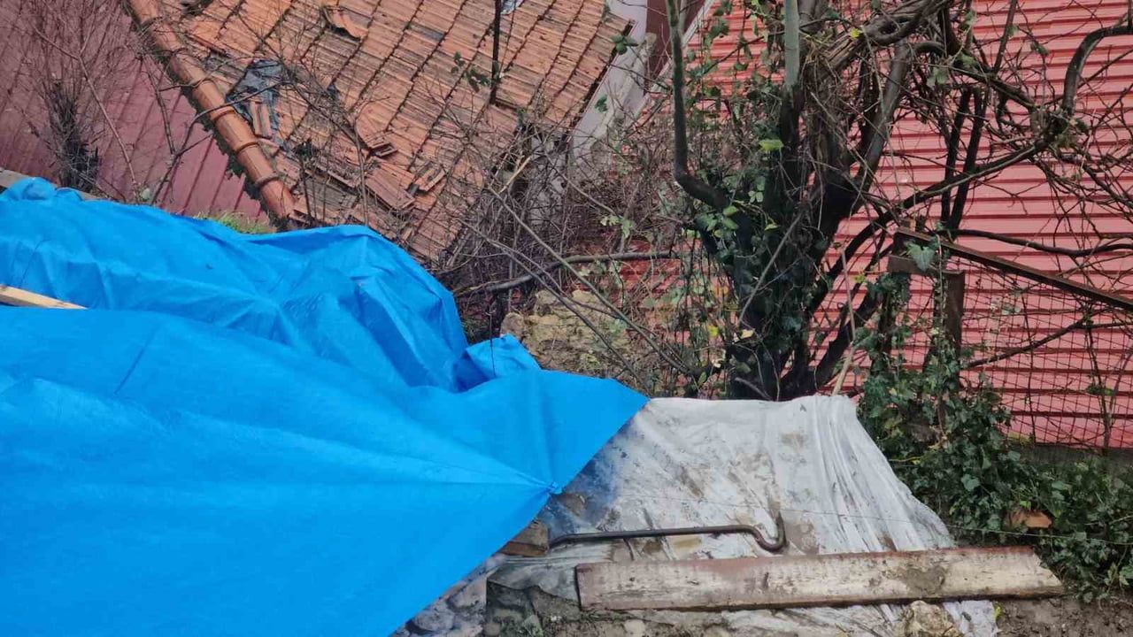 Zonguldak'ta heyelan iki eve zarar verdi