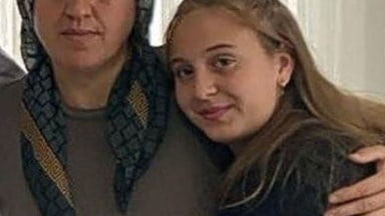 Antalya otobüs kazasında hayatını kaybeden anne ve kızının cenazeleri Konya Derebucak'a getirildi