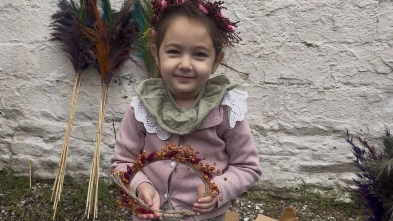 Bayındır'da 5. Turan Mahallesi Nergis ve Kuru Çiçek Festivali yoğun ilgi gördü