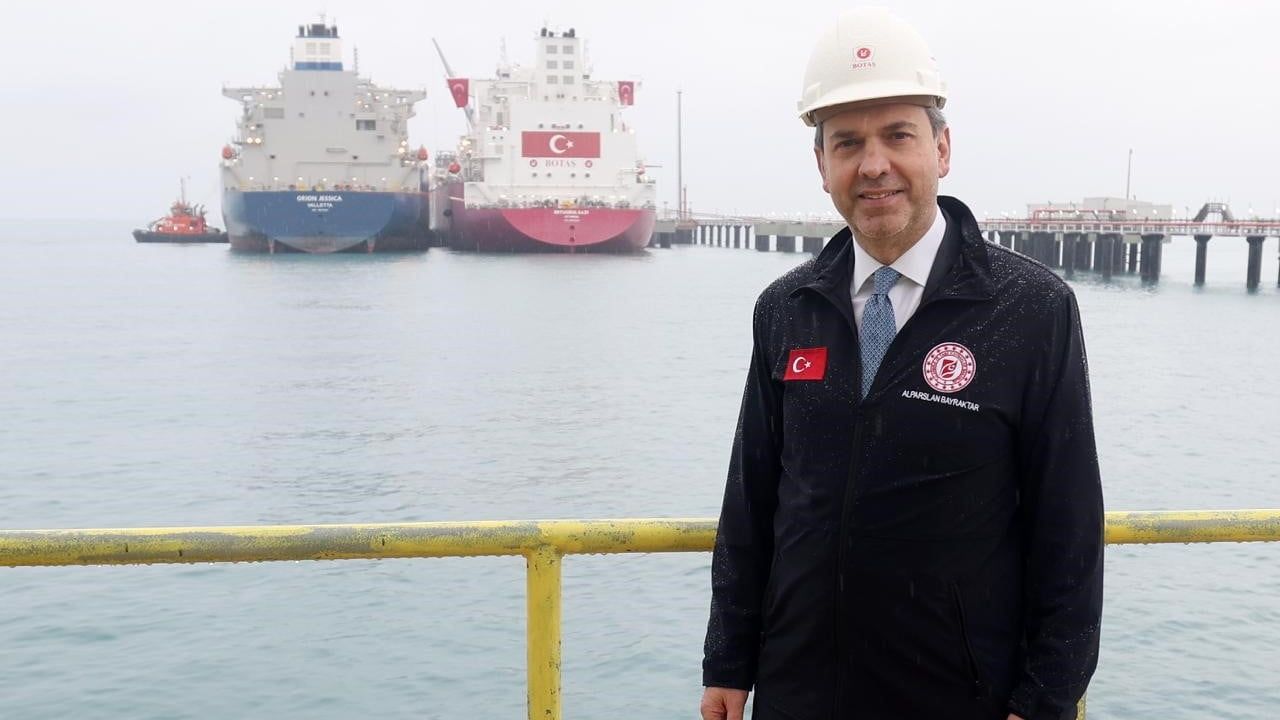 Bayraktar: Günde 200 milyon metreküplük LNG kapasitesine ulaşacağız