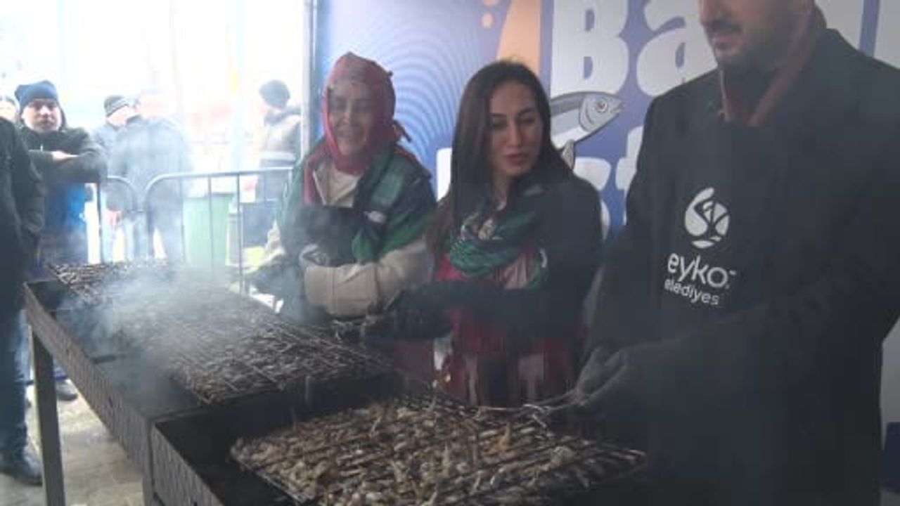 Beykoz'da Balık Festivali: Soğuğa Rağmen Binler Sahilde Buluştu