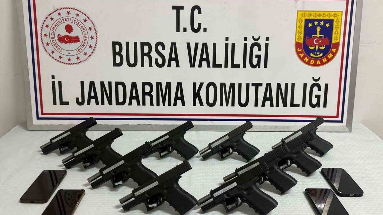 Bursa'da ruhsatsız silah operasyonu: 4 kişi tutuklandı