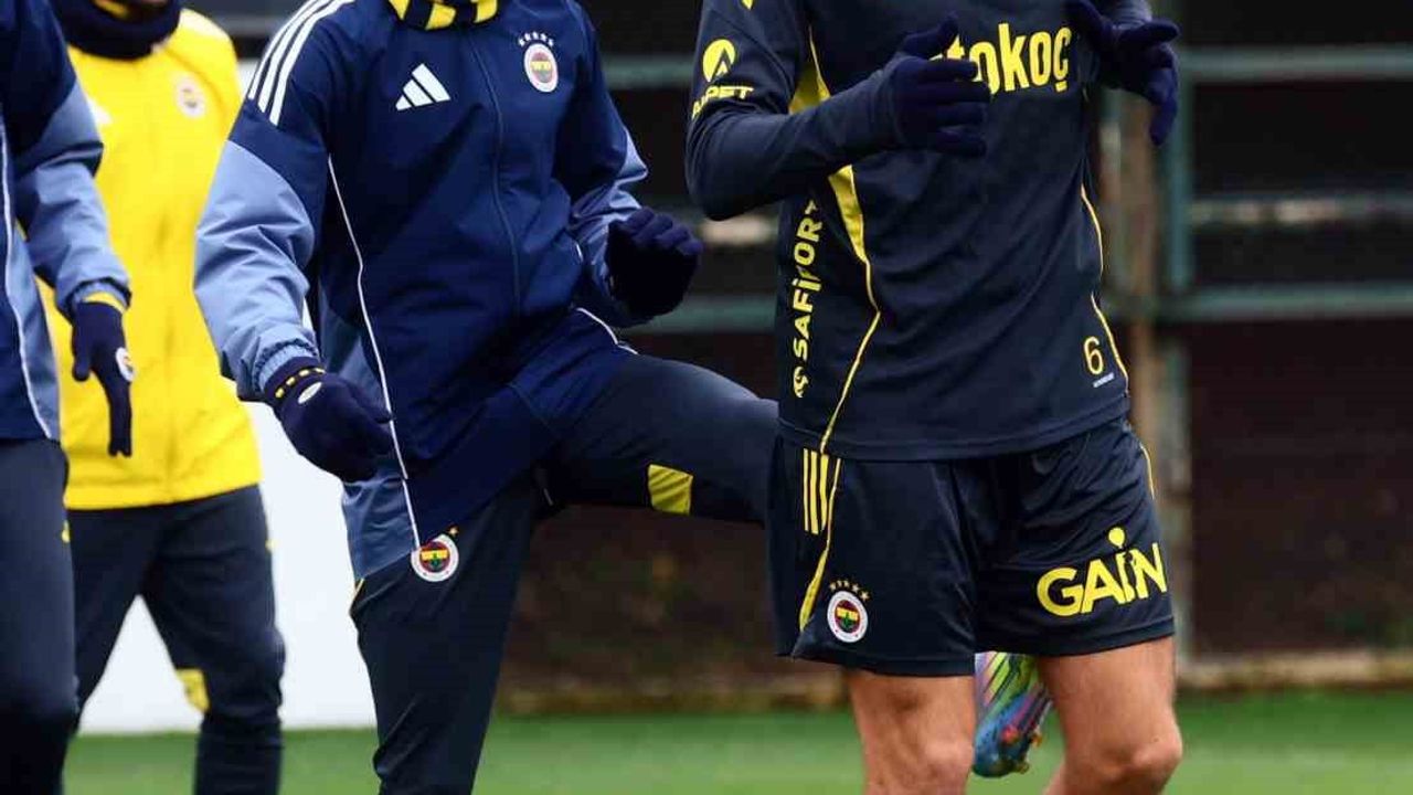 Fenerbahçe, Kocaelispor maçı öncesi son idmanı tamamladı