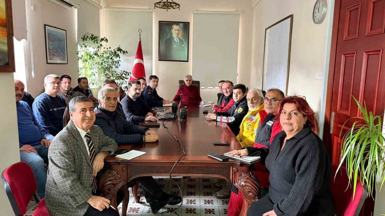 Kuşadası’nda kuvvetli yağış alarmı: kurumlar teyakkuzda