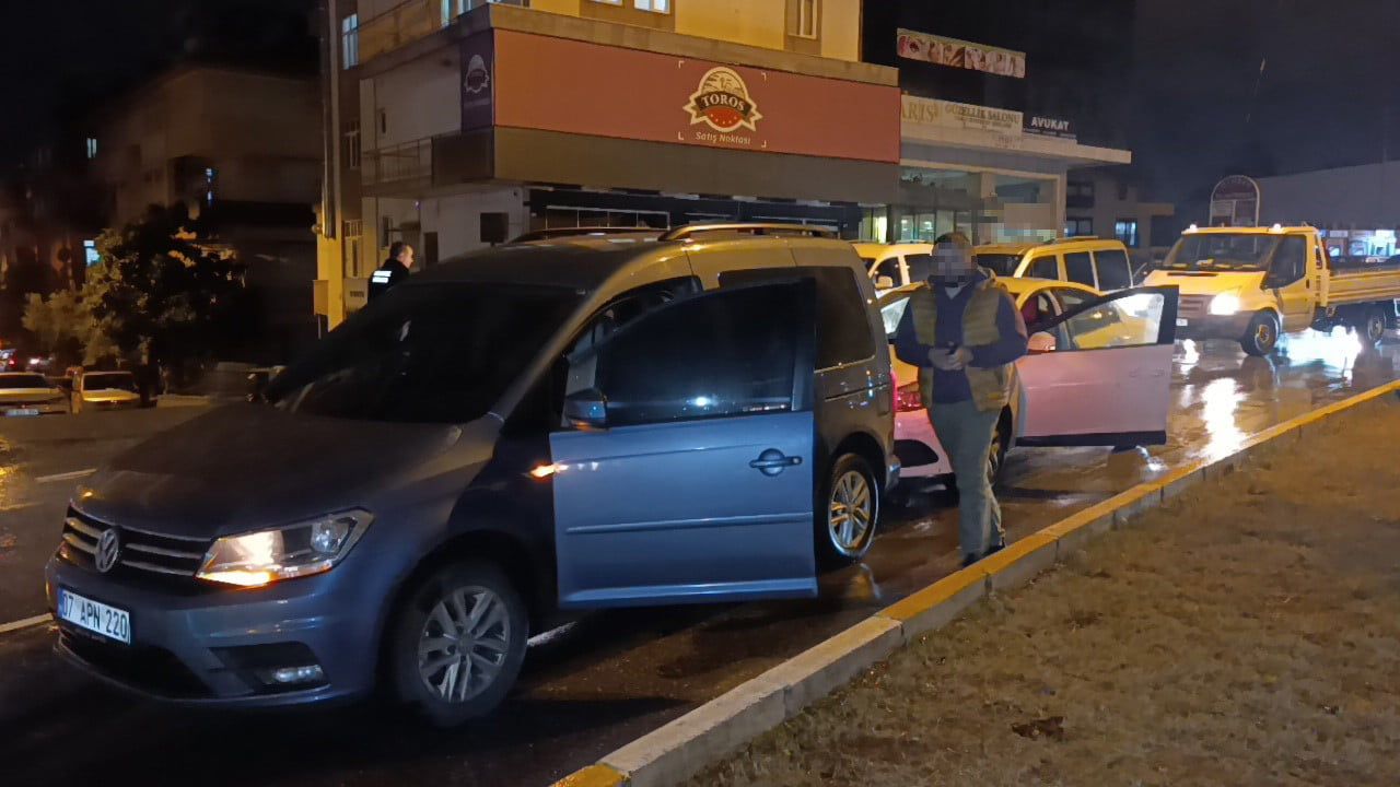 Manavgat'ta ehliyetsiz sürücünün arkadan çarpma sonucu uygulanan 46 bin 958 TL ceza