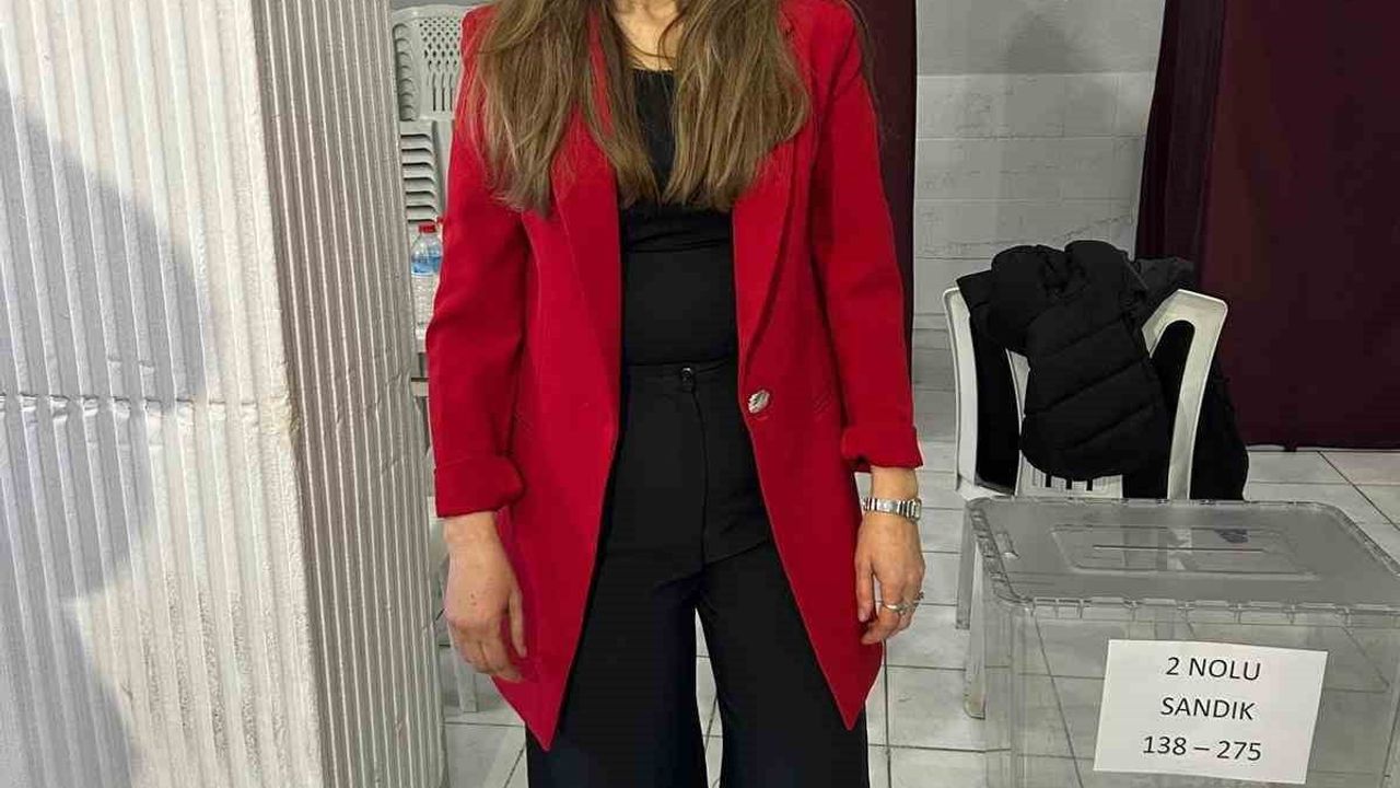 Melek Tok Bilir, Bergama'nın İlk Kadın Kahveciler Odası Başkanı Seçildi