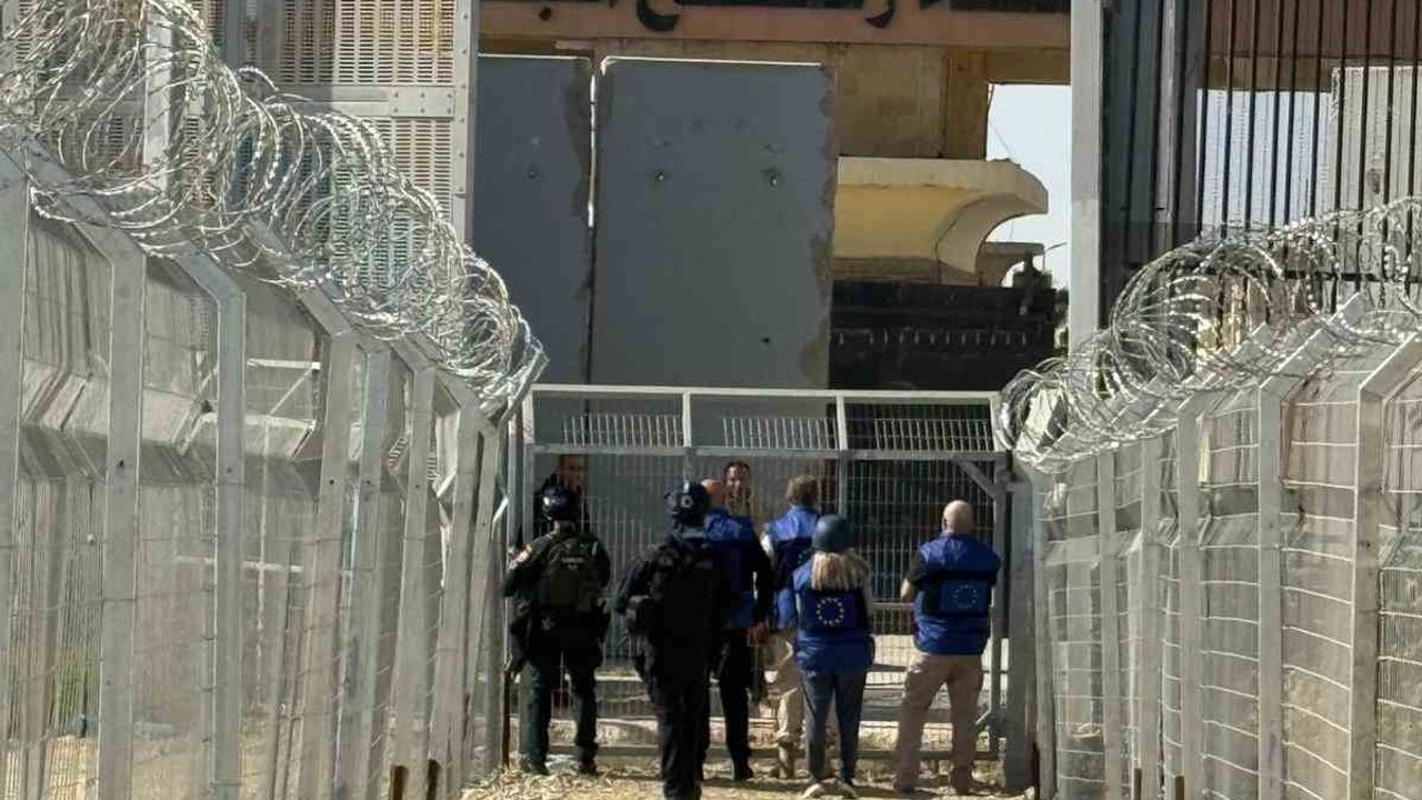 Refah Sınır Kapısı kısmi açıldı; çift yönlü geçişler yarın bekleniyor