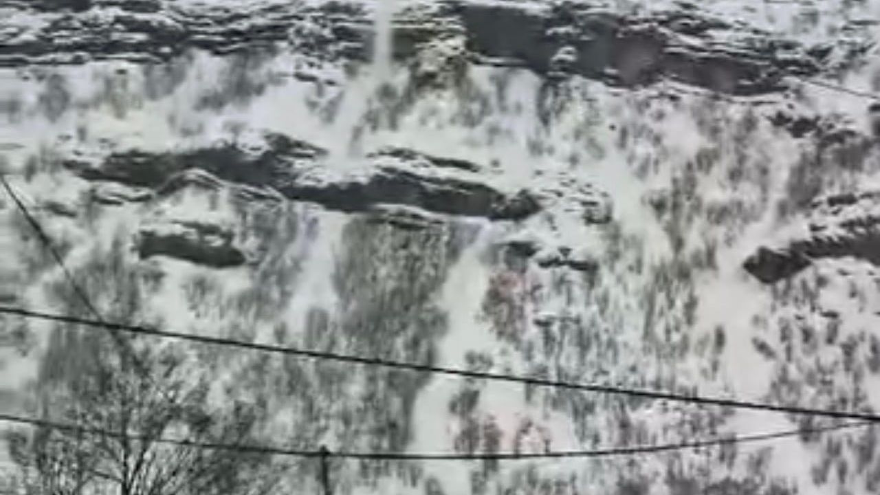 Şırnak Aşağıdere'de çığın düşme anı cep telefonu kamerasında