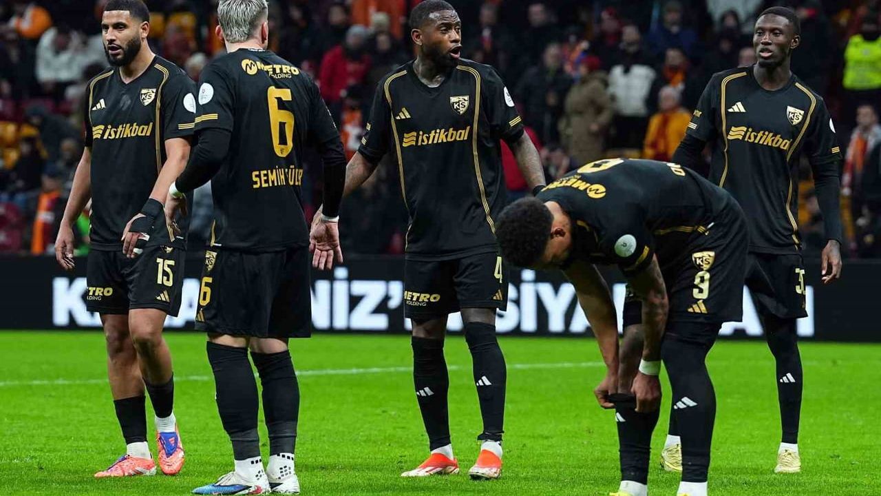 Trendyol Süper Lig 20. hafta: Galatasaray 2-0 önde (İlk yarı)