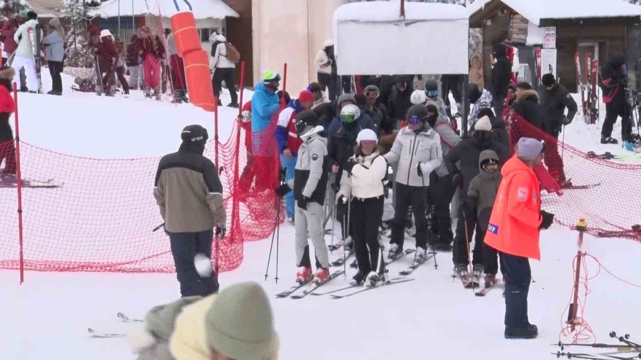 Uludağ'da sömestir tatilinin son gününde yoğunluk