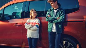 Yeni Renault Kangoo Multix Türkiye'de Satışa Çıktı