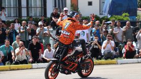 Akrobasi Sporcusu Birkan Polat'tan Gençlere Güvenli Motosiklet Sürüşü Tavsiyesi
