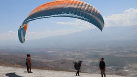 Erzincan'da Yamaç Paraşütü Şampiyonası Heyecanı