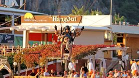 Muğla'da 24. Uluslararası Ölüdeniz Hava Oyunları Festivali Devam Ediyor