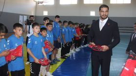 Taha Akgül Sivas'ta Güreşçilerle Buluştu