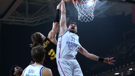 Anadolu Efes Mersin Spor'u Rahat Geçti