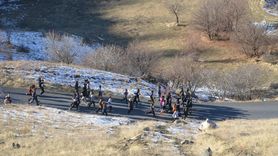 Hakkari'de Sporcular Yeni Asfalt Yol Üzerinde Antrenman Yaptı