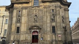 Prag: Avrupa'nın Kristal Merkezi ve Futbol Heyecanı