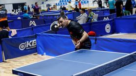 Mersin'de 4. Masa Tenisi Veteran Turnuvası Başladı