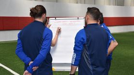 Izmir'de UEFA Kaleci B Lisans Antrenör Eğitimi Devam Ediyor