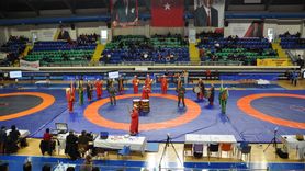 Kütahya'da 17 Yaş Altı Türkiye Güreş Şampiyonası Başladı