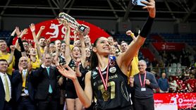 Şampiyon VakıfBank, Kupasını Kaldırdı