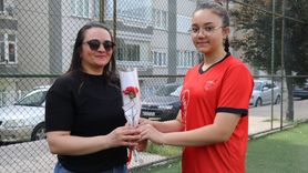Amasya Kadın Futbol Takımı Anneler Günü'nü Kutladı
