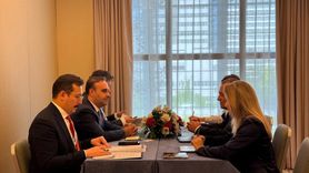 Bakan Kacır OECD Toplantısında Görüşmeler Yaptı