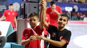 Centilmen Güreşçi Akıncan Yıldırım'a Ödül