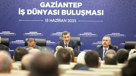 Cumhurbaşkanı Yardımcısı Cevdet Yılmaz Gaziantep'te Sanayicilerle Buluştu