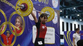 Samsun'da Büyükler Kulüpler Türkiye Halter Şampiyonası Heyecanı Başladı