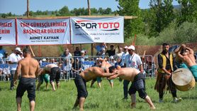Tokat'ta Şehit Tümgeneral Aydoğan Aydın Karakucak Güreşleri Düzenlendi