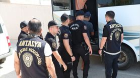 Antalya'da 30 Kişi Hapis Cezasıyla Yakalandı