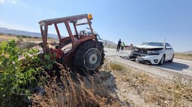 Burdur'da Traktör ve Otomobil Çarpışması: 5 Yaralı