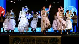 Bursa'da Türk Dünyası Halk Oyunları Şöleni Coşkusu