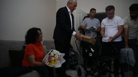 Erzurum'da Engelli Kadına Akülü Araç Desteği