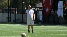İstanbul'da Kanseri Yenen Gençten Halı Saha Maçı