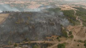 Kütahya Dumlupınar'da Orman Yangını Soğutma Çalışmaları Devam Ediyor